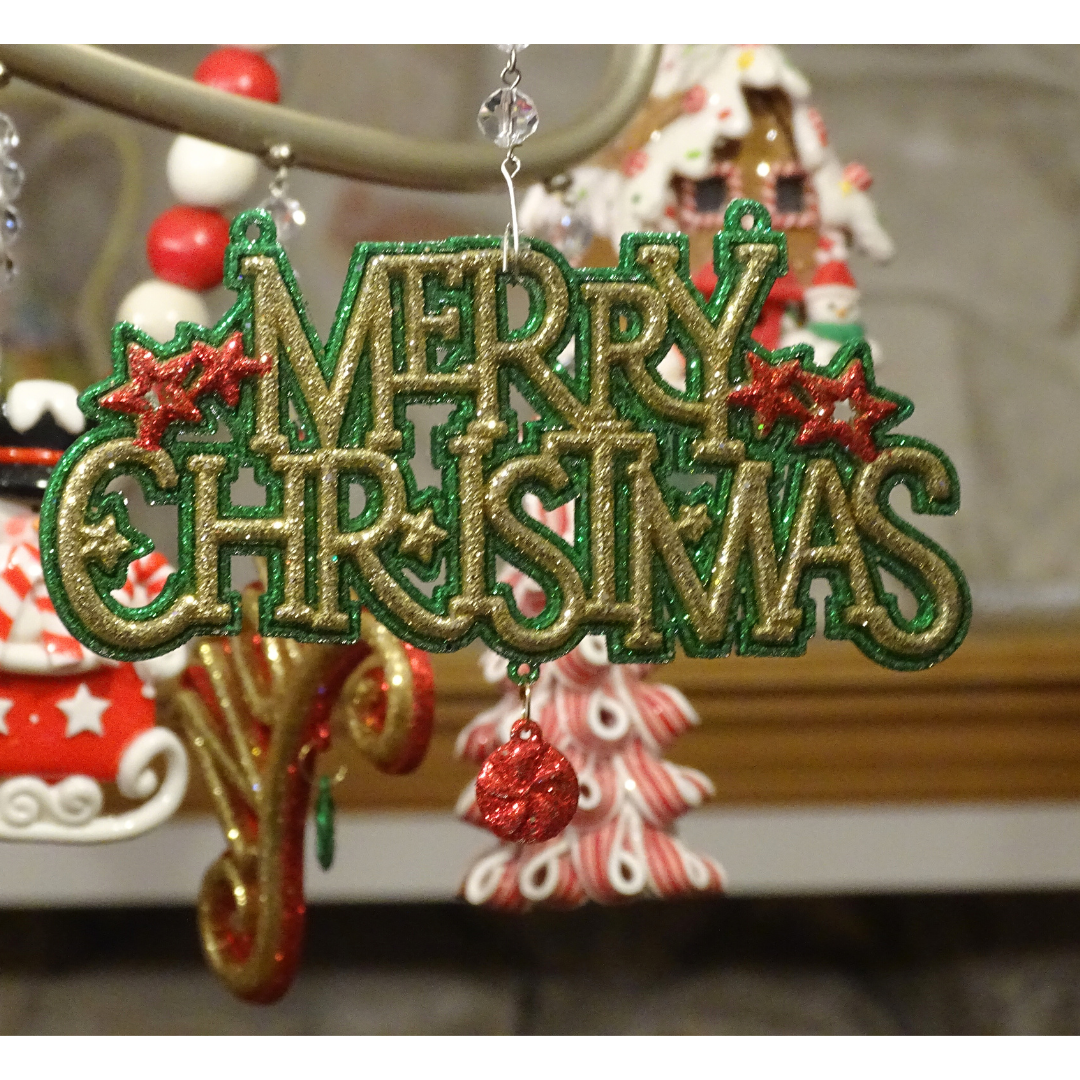GREEN/GOLD MERRY CHRISTMAS (Set/1) MAGNETIC CHANDELIER ORNAMENT