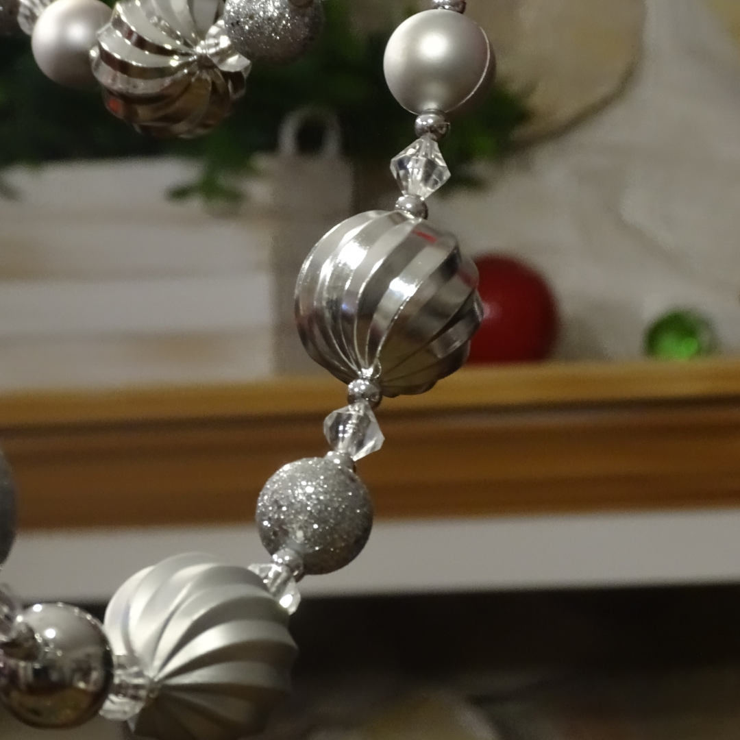72" ( 6 Feet) Silver Ball MAGNETIC Holiday Garland