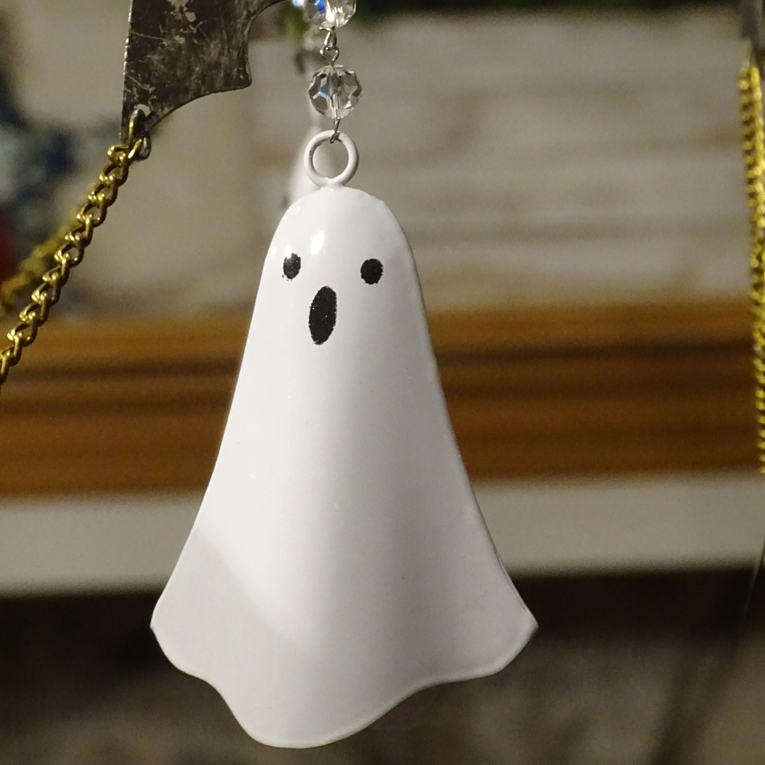 HALLOWEEN CHANDELIER MAKEOVER KIT - (3) Metal White Ghost + (3) 12" Black Crystal Bead Garland