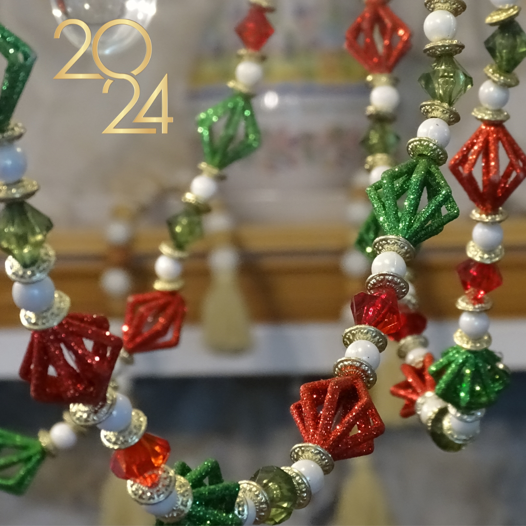 72" ( 6 Feet) Red/Green/Gold/White Glitter Holiday Garland - Magnetic