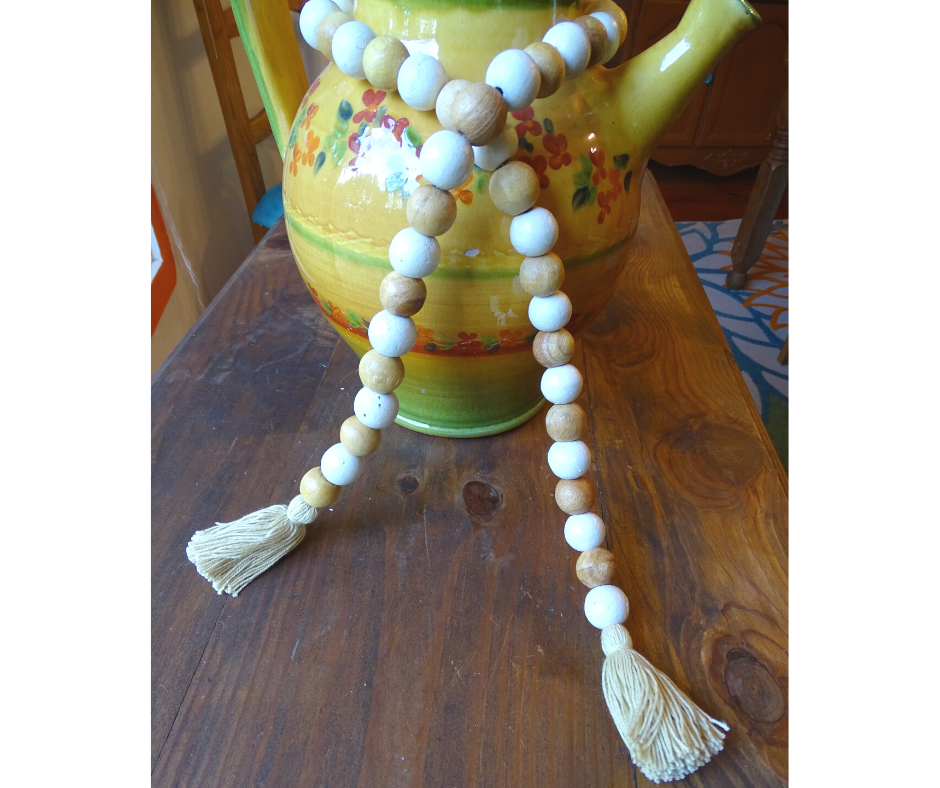 NATURAL BEIGE + WHITE (LARGE BEAD) 24" WOOD BEAD GARLAND w/ JUTE TASSELS (Set/1)