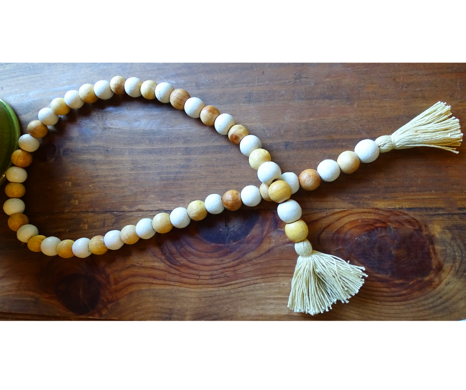 NATURAL BEIGE + WHITE (LARGE BEAD) 24" WOOD BEAD GARLAND w/ JUTE TASSELS (Set/1)