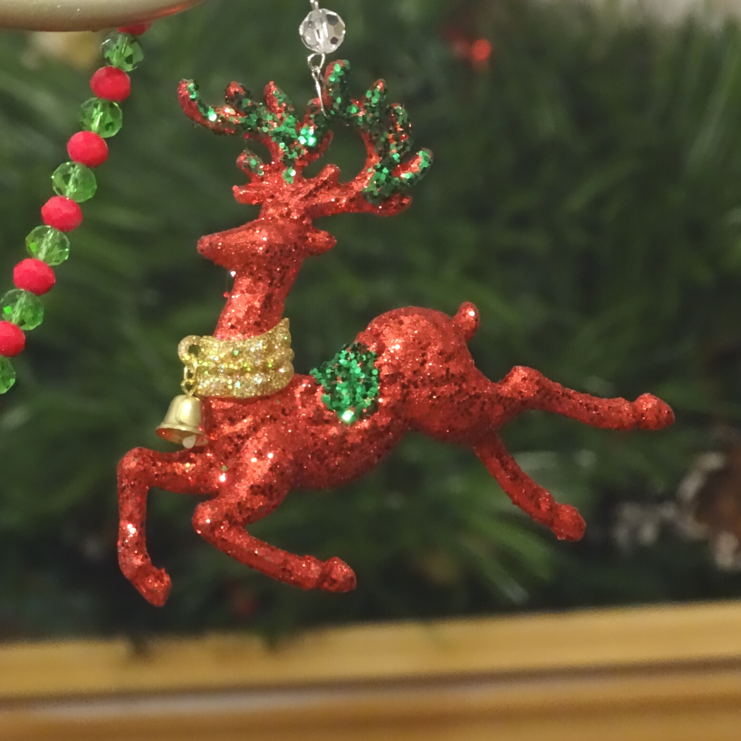 GLITTER RED REINDEER (Set/1) MAGNETIC CHANDELIER ORNAMENT