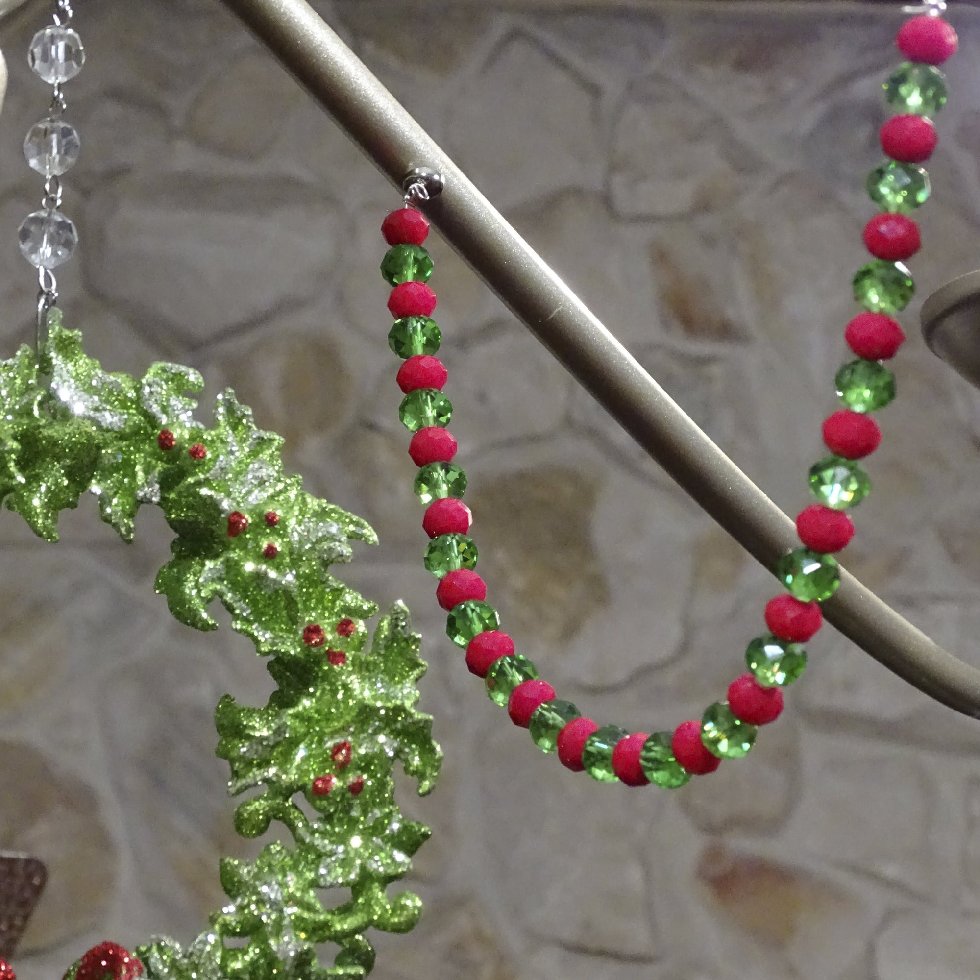 HOLIDAY CHANDELIER MAKEOVER KIT - (3) Bow Wreath + (3) 12" Red/Green Bead Crystal Garland Chandelier Crystals | Magnetic Crystals | Lamp Crystals MagTrim