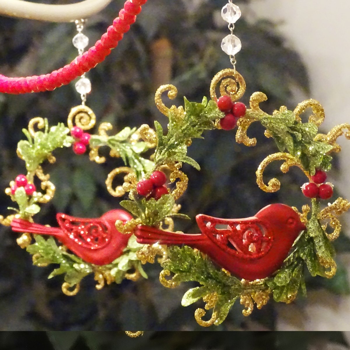 RED DOVE WREATH (Set/3) MAGNETIC CHANDELIER ORNAMENT - MagTrim Designs LLC