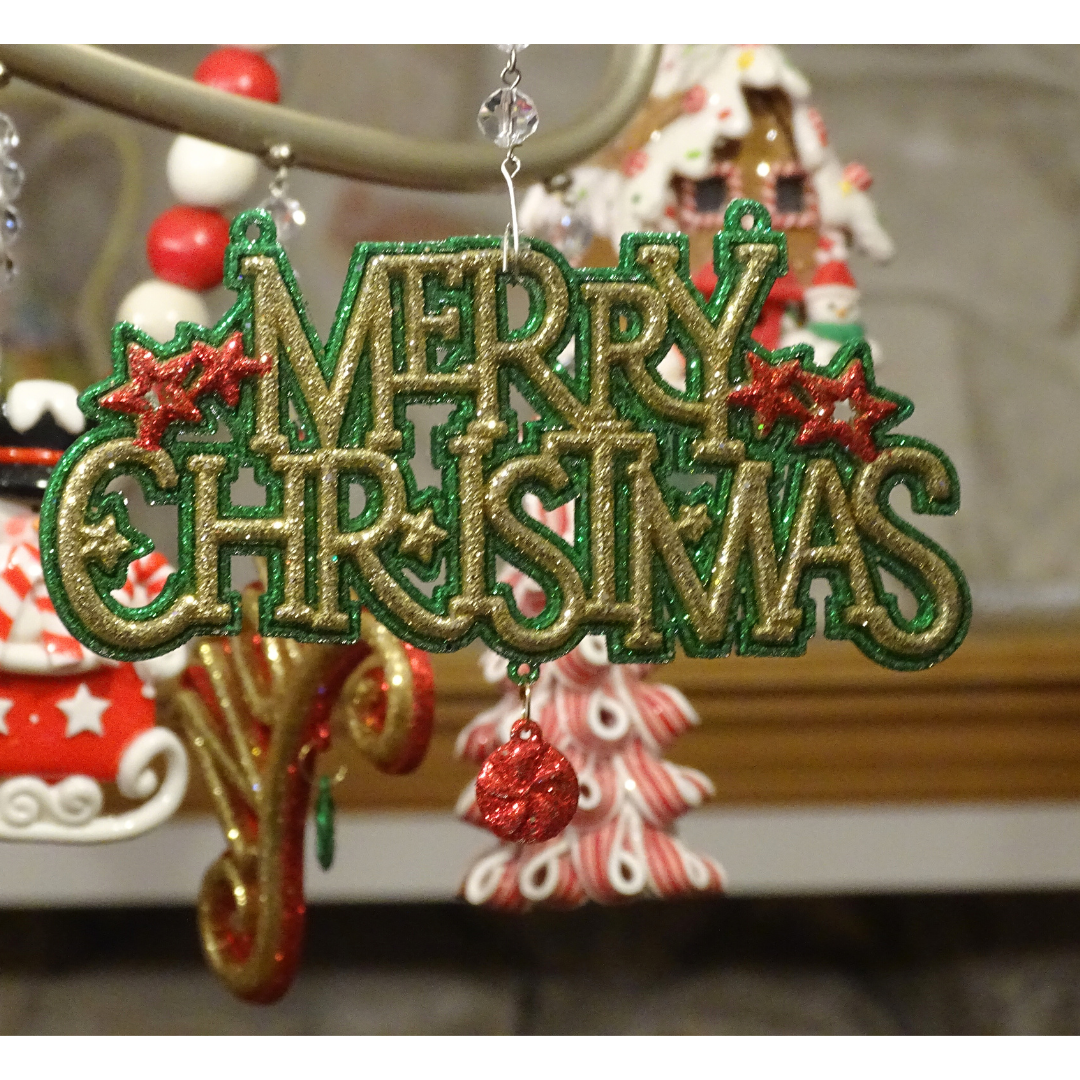 GREEN/GOLD MERRY CHRISTMAS (Set/3) MAGNETIC CHANDELIER ORNAMENT