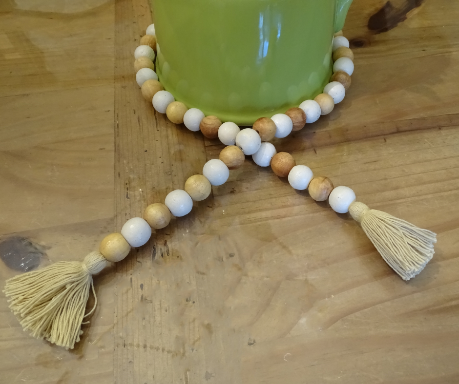 NATURAL BEIGE + WHITE (LARGE BEAD) 24&quot; WOOD BEAD GARLAND w/ JUTE TASSELS (Set/1)