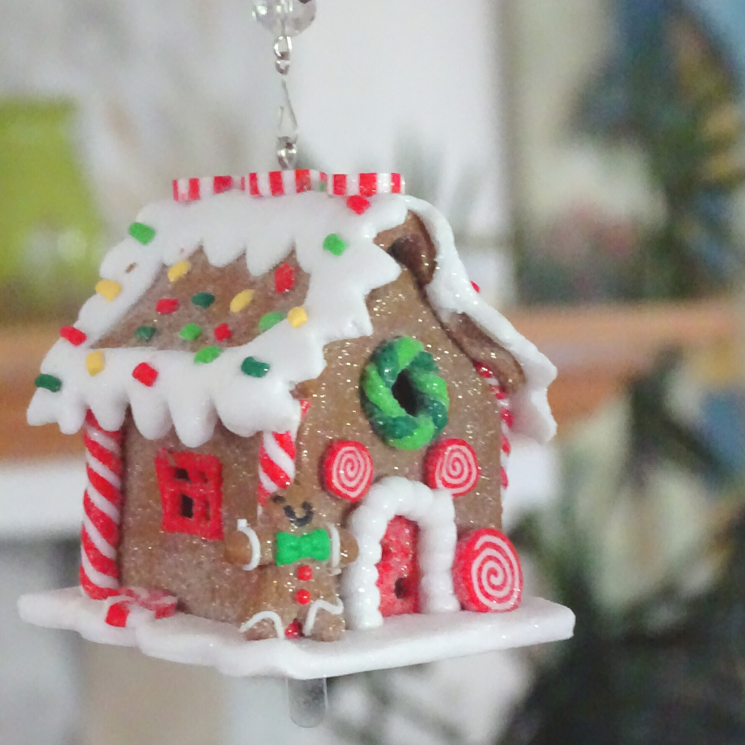 LIGHT UP GINGERBREAD HOUSE (Set/3) or (Set 1) MAGNETIC CHANDELIER ORNAMENT