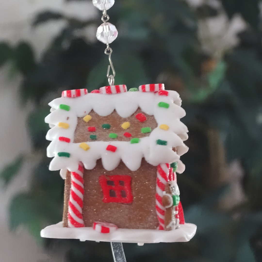 LIGHT UP GINGERBREAD HOUSE (Set/3) or (Set 1) MAGNETIC CHANDELIER ORNAMENT