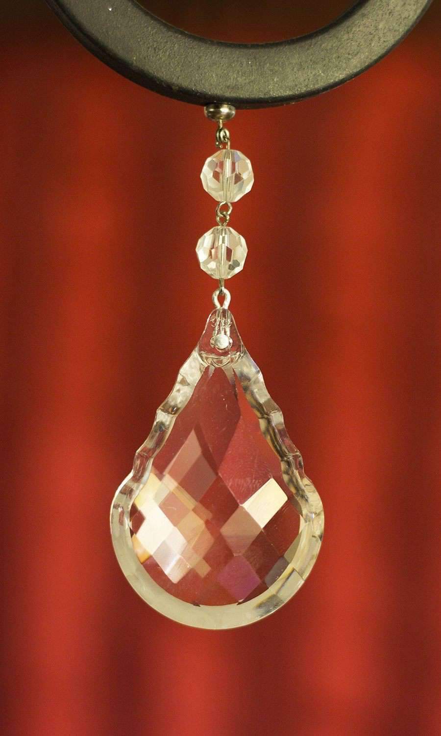 4&quot; CLEAR ROUND BOTTOM CRYSTAL PENDALOGUE Magnetic Chandelier Crystal (Box of 3) - MagTrim Designs LLC