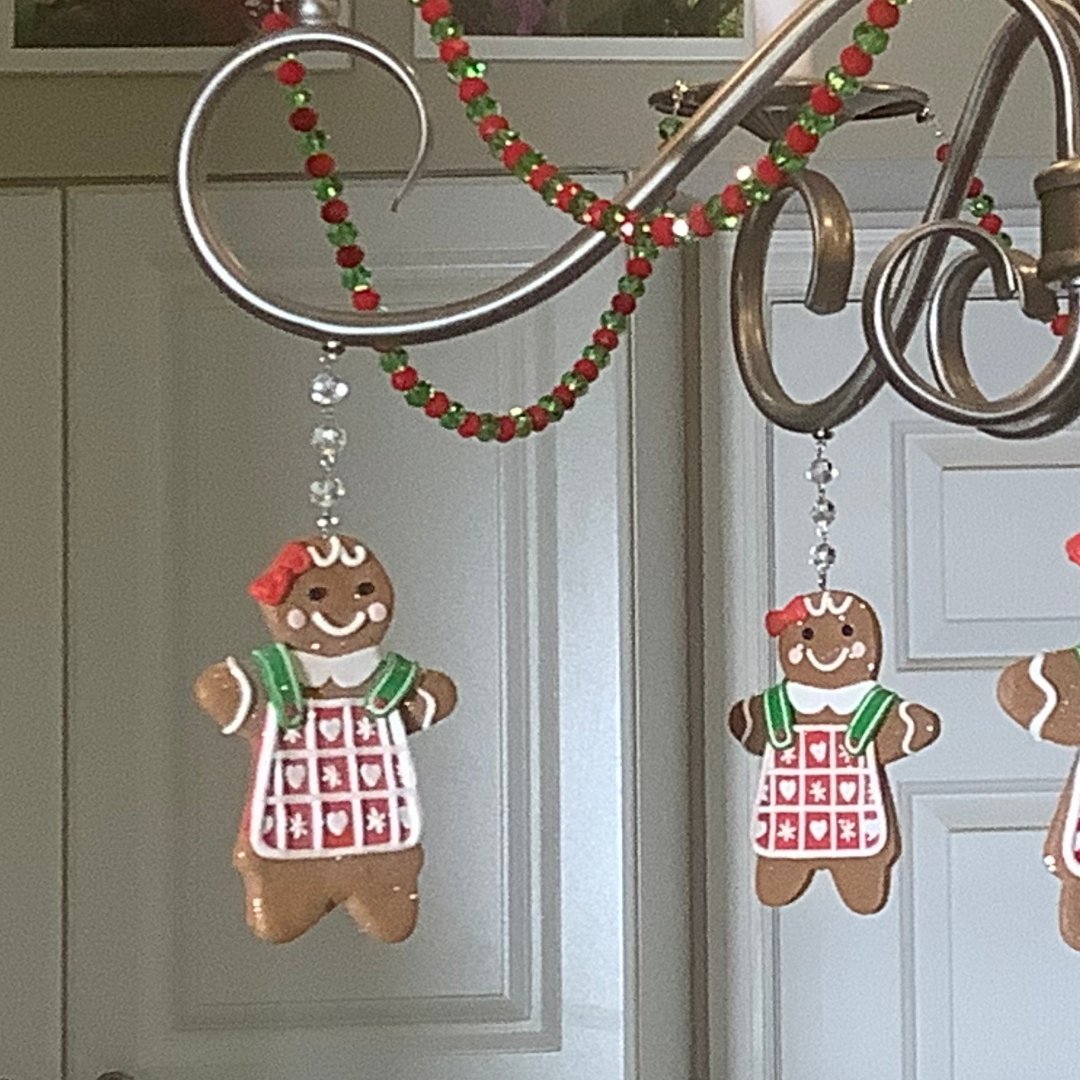 GINGERBREAD GIRL (Set/3) MAGNETIC CHANDELIER ORNAMENT - MagTrim Designs LLC