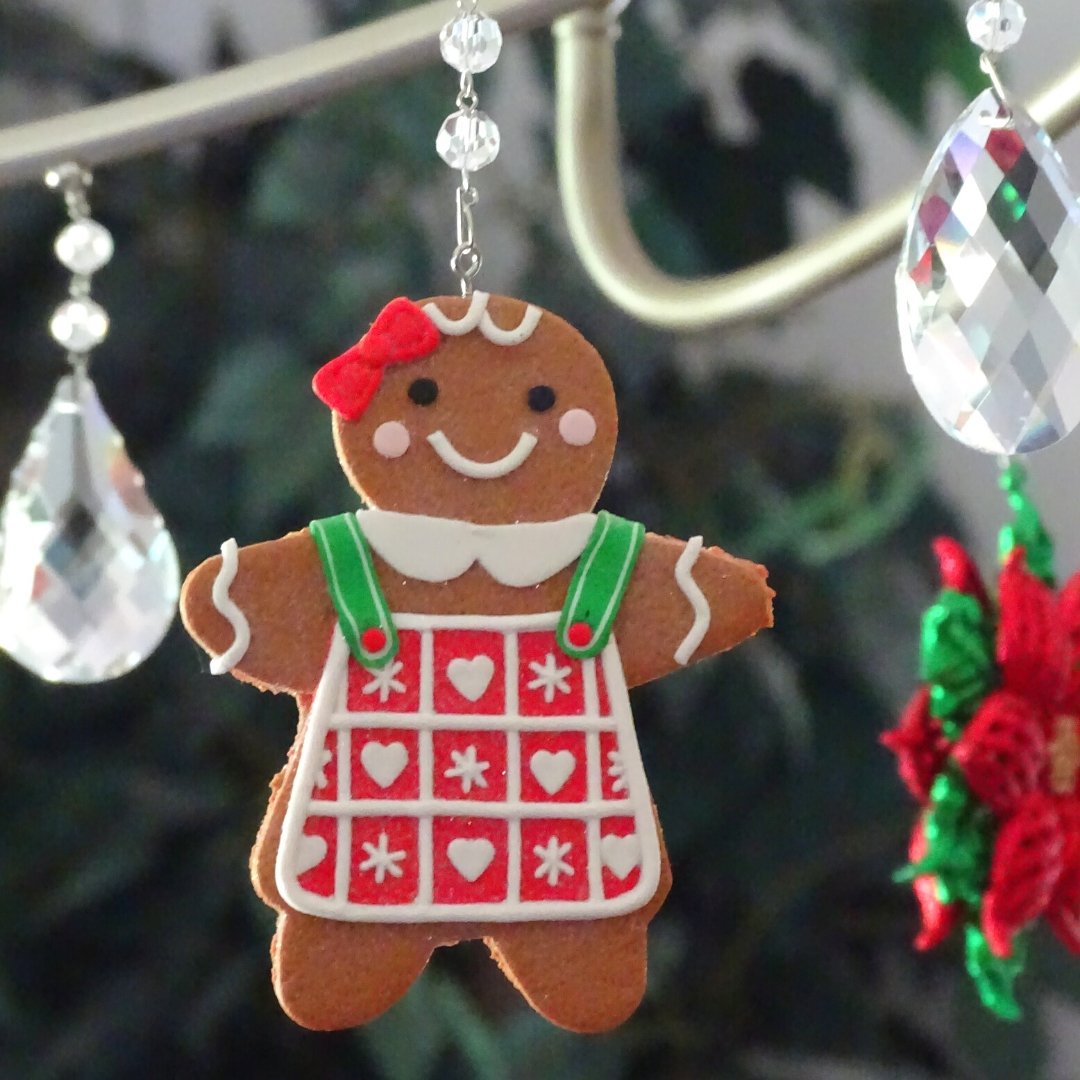 GINGERBREAD GIRL (Set/3) MAGNETIC CHANDELIER ORNAMENT - MagTrim Designs LLC