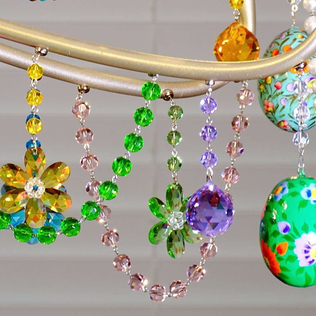 GREEN CRYSTAL BEAD GARLAND Magnetic Chandelier Garland TrimKit® - (Set 3) 12" Magnetic Strands per Box - MagTrim Designs LLC