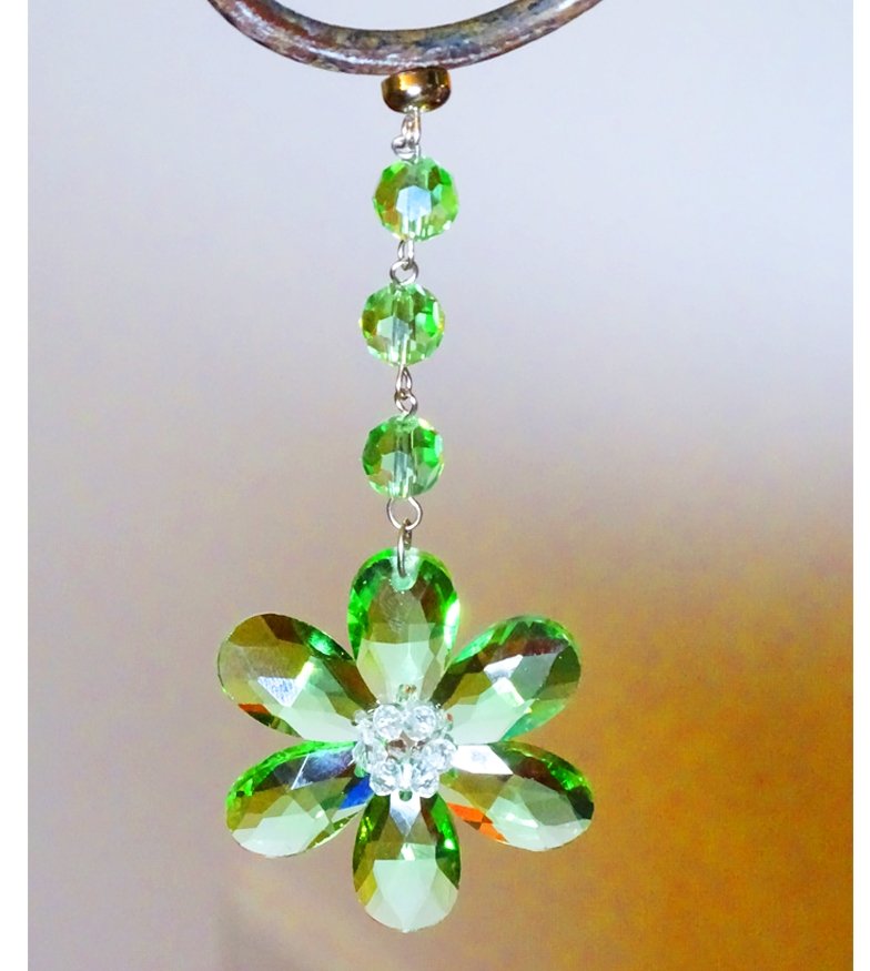 GREEN CRYSTAL DAISY MAGNETIC ORNAMENT (Box of 3) - Magnetic Chandelier Accessory TrimKit® - MagTrim Designs LLC