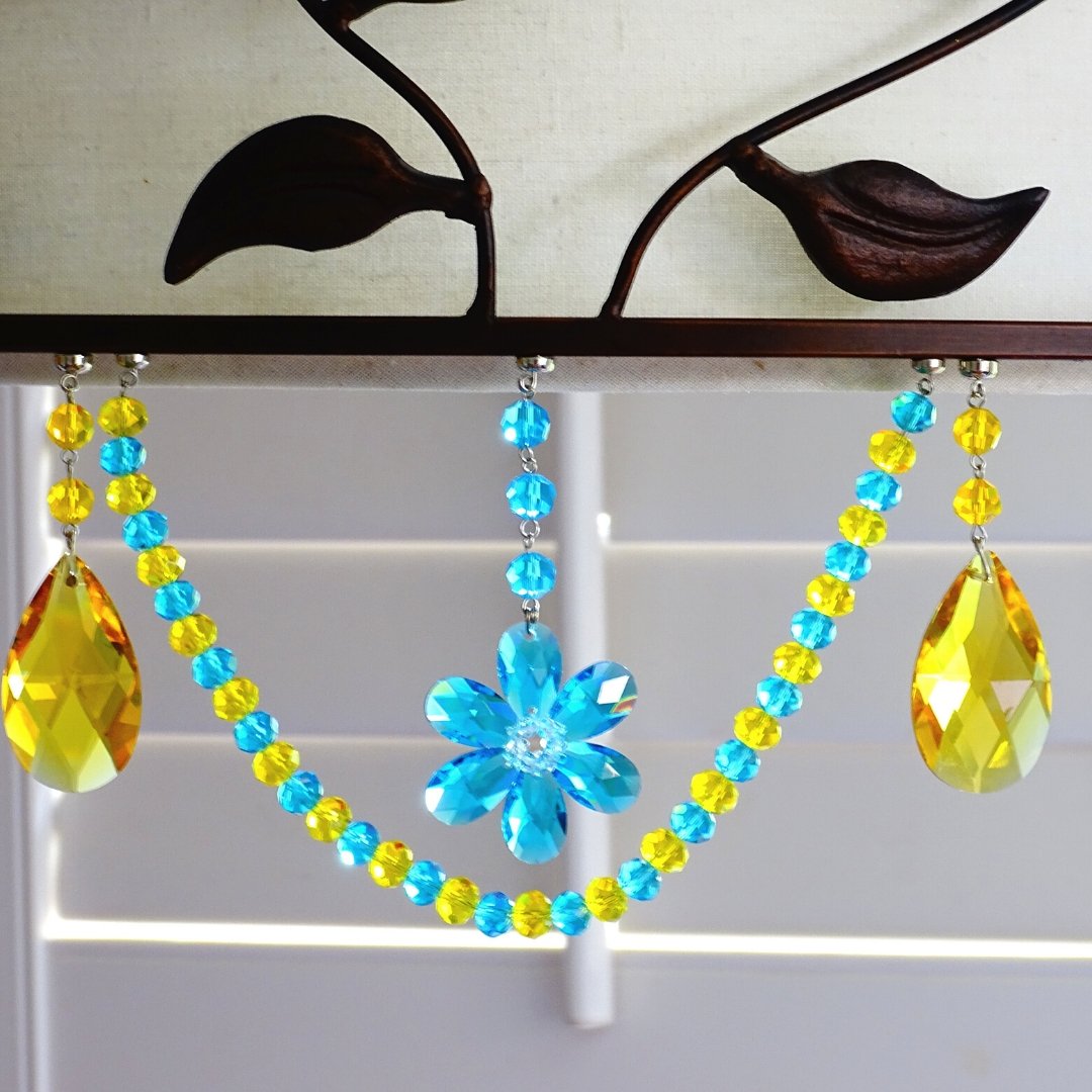 SPRING CHANDELIER MAKEOVER KIT - (3) Blue Crystal Daisy + (3) 12" Yellow/Blue Garland (Set/6) - MagTrim Designs LLC